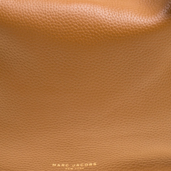 Marc Jacobs Gothem City Hobo - Picture 5 of 9